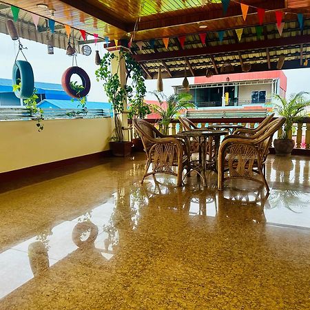 Savet Hostel Stoeng Treng Экстерьер фото
