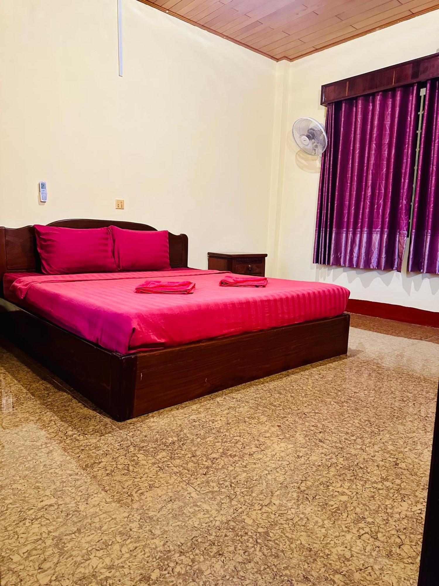 Savet Hostel Stoeng Treng Экстерьер фото